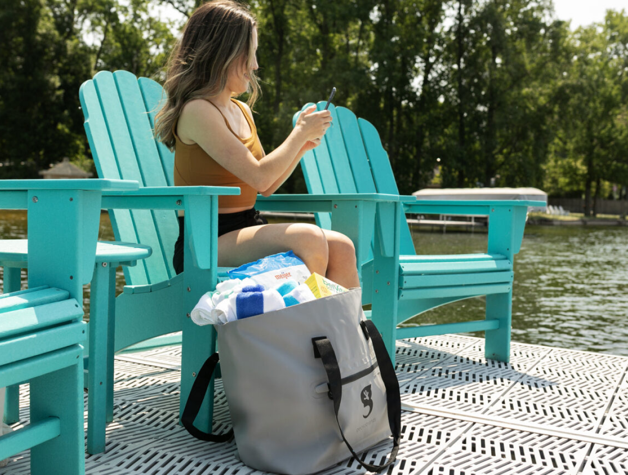 Waterproof Escape Beach Tote - Thumbnail 2